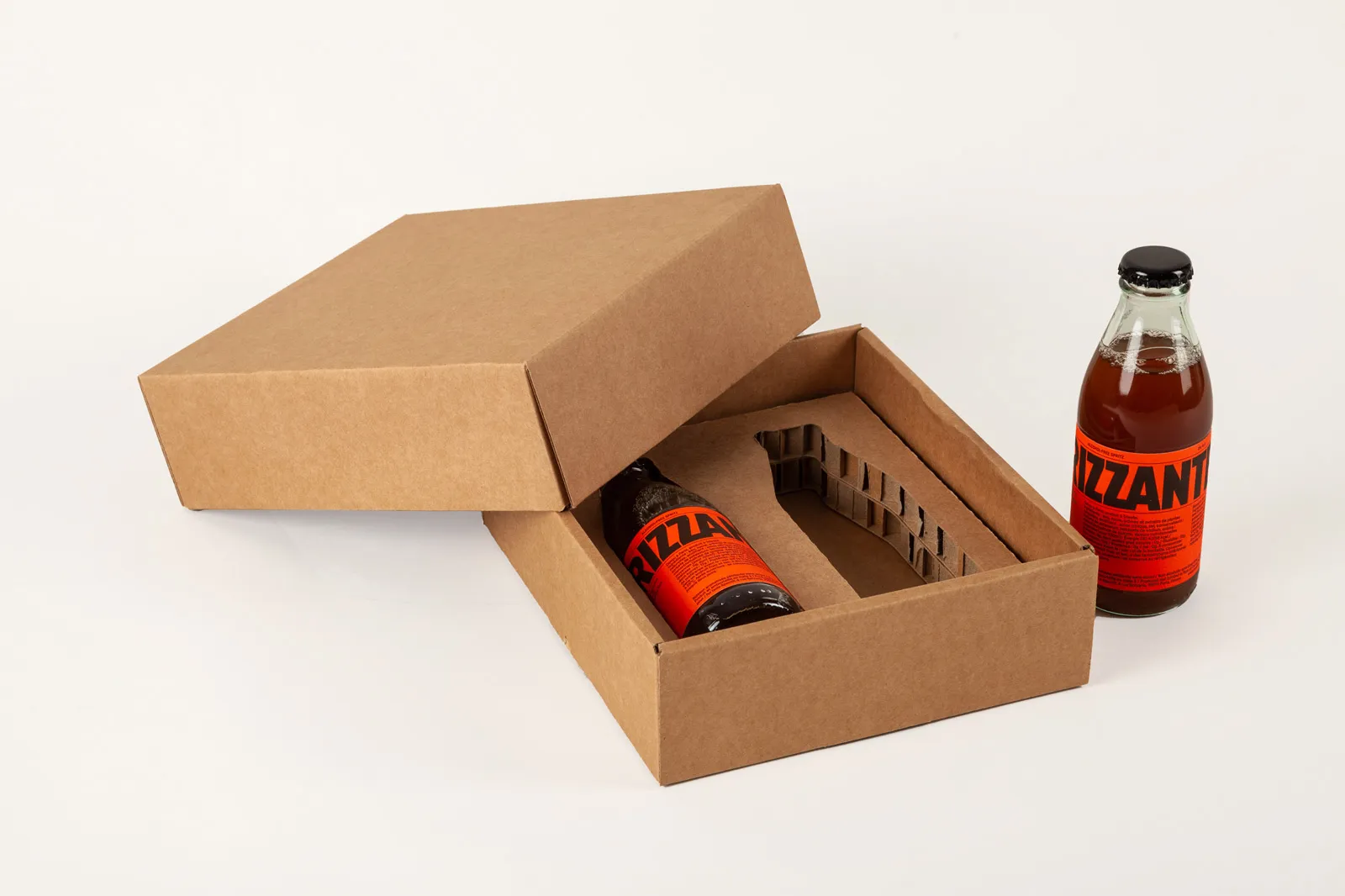 Boîte cloche kraft avec calage carton alvéolaire pour bouteilles
